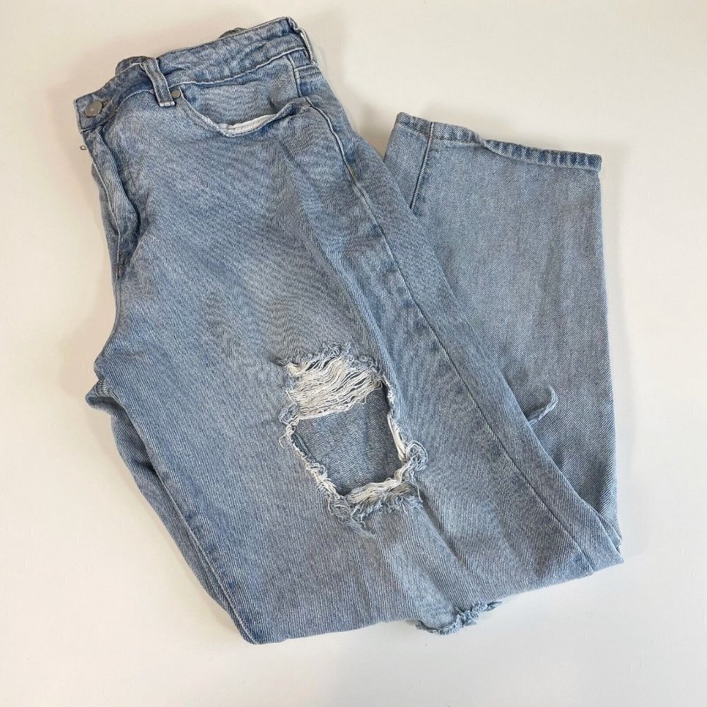 BP. Womens Distressed High Waist Mom Jeans Blue Size 32 Light Wash Denim Pockets